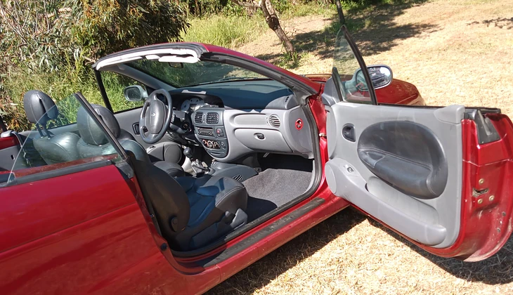 location-RENAULT-Porto-Vecchio-roadstr
