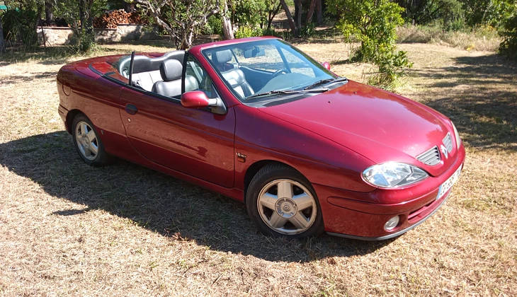 location-RENAULT-Porto-Vecchio-roadstr