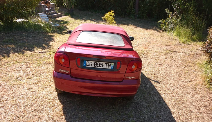 location-RENAULT-Porto-Vecchio-roadstr