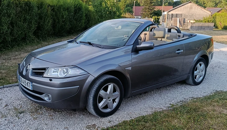 location-RENAULT-Barberey-Saint-Sulpice-roadstr