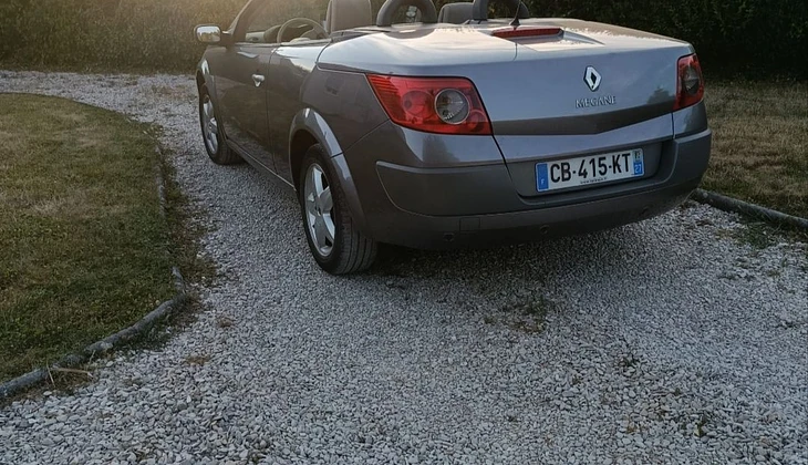 location-RENAULT-Barberey-Saint-Sulpice-roadstr