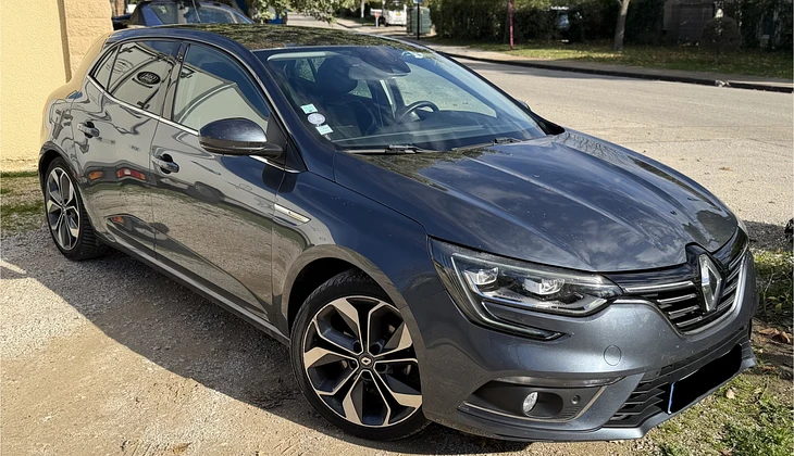 location-RENAULT-Aubignan-roadstr