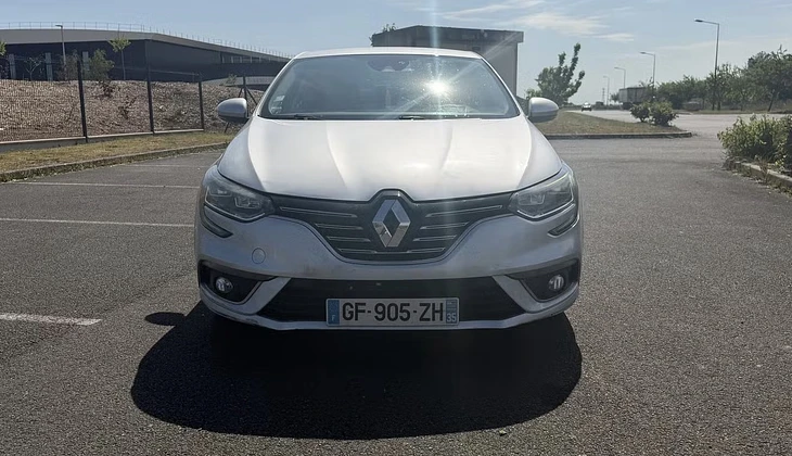 location-RENAULT-Dadonville-roadstr