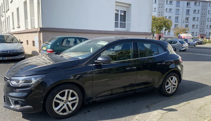 location-RENAULT-Brest-roadstr