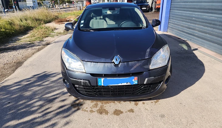 location-RENAULT-Millau-roadstr