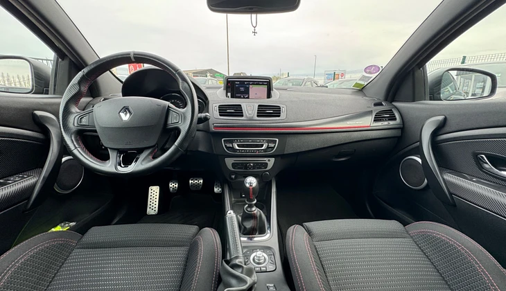 location-RENAULT-Valenciennes-roadstr