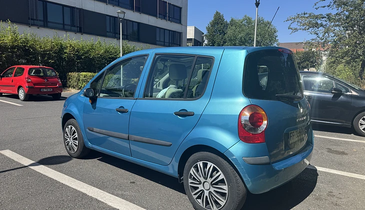location-RENAULT-Villemomble-roadstr