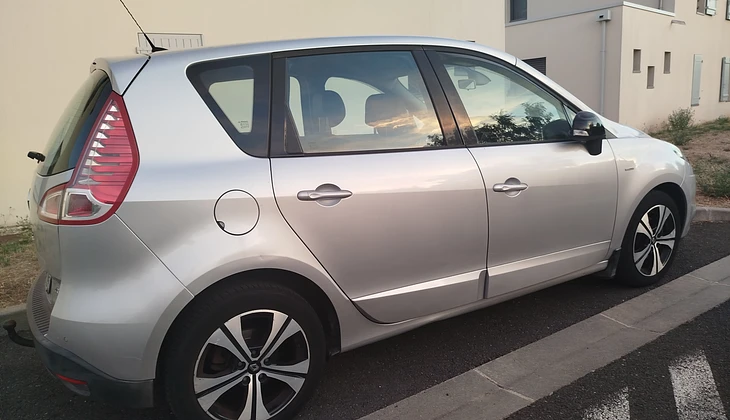 location-RENAULT-Angoulême-roadstr