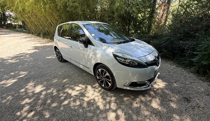 location-RENAULT-Noisy-le-Grand-roadstr