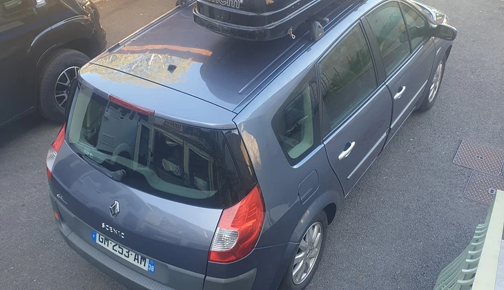 location-RENAULT-Barraux-roadstr