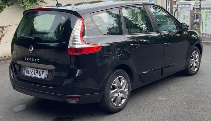 location-RENAULT-Évry-Courcouronnes-roadstr