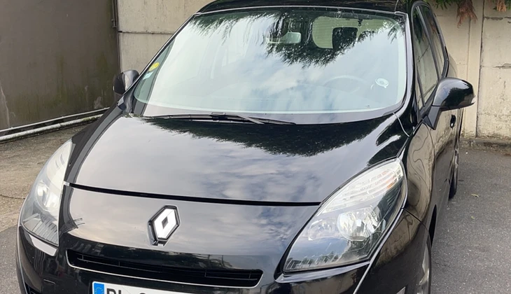 location-RENAULT-Évry-Courcouronnes-roadstr