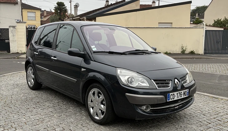 location-RENAULT-Les Pavillons-sous-Bois-roadstr
