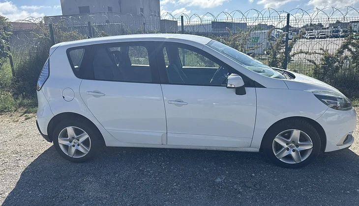 location-RENAULT-Marseille-roadstr