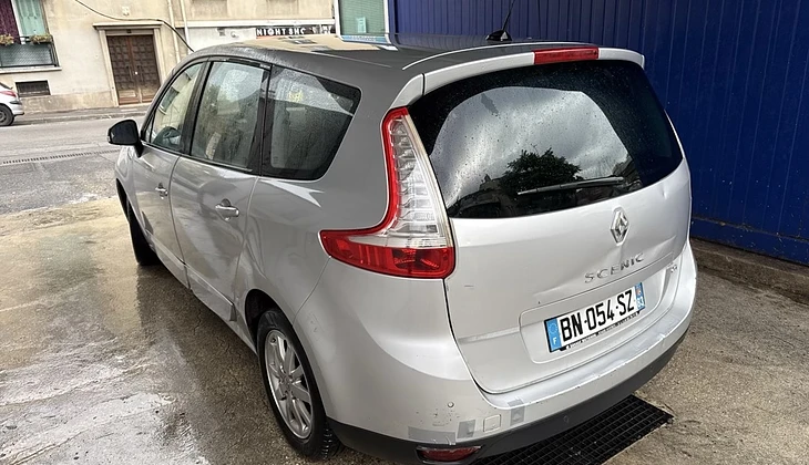 location-RENAULT-Marseille-roadstr