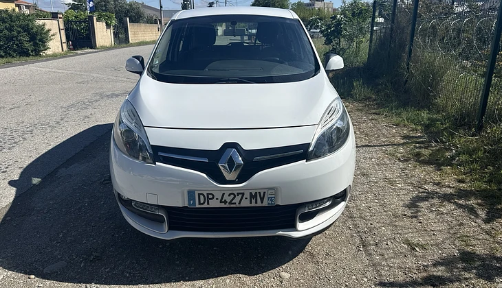 location-RENAULT-Marseille-roadstr