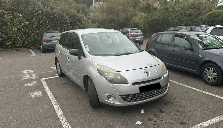 location-RENAULT-Marseille-roadstr