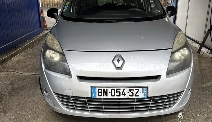 location-RENAULT-Marseille-roadstr