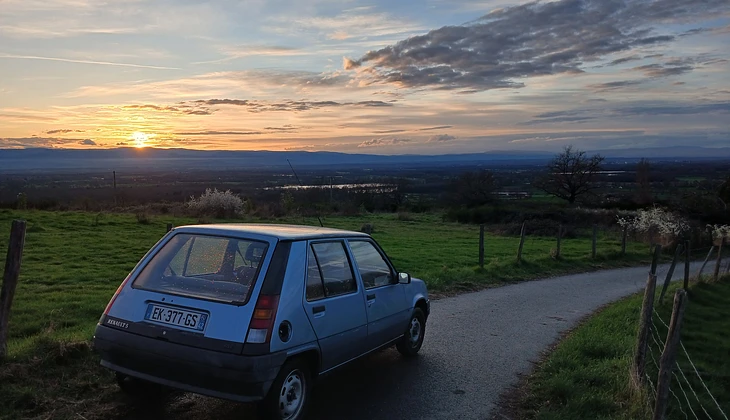location-RENAULT-Saint-Martin-Lestra-roadstr