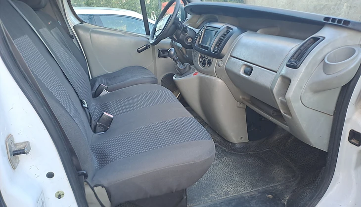 location-RENAULT-Ajaccio-roadstr