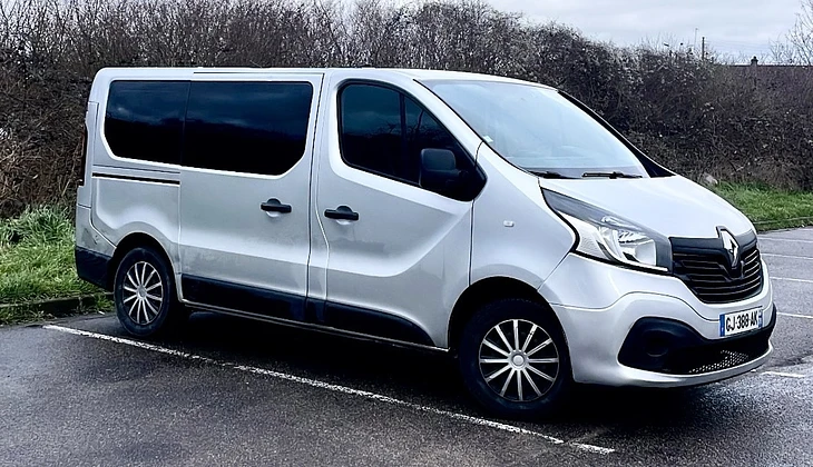 location-RENAULT-Mantes-la-Ville-roadstr