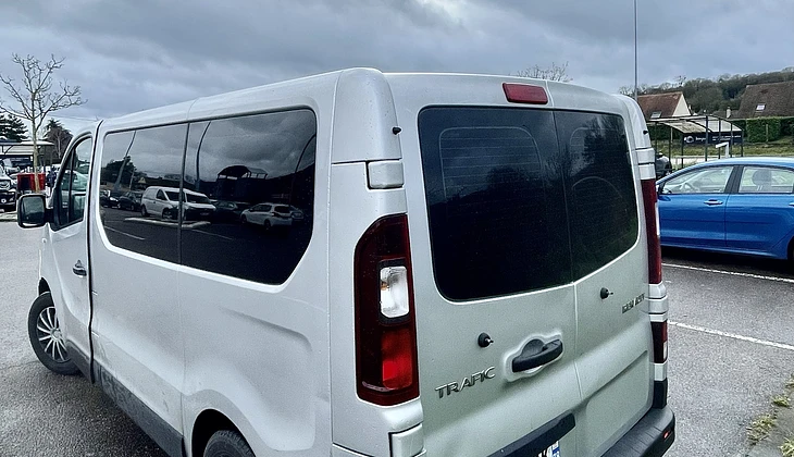 location-RENAULT-Mantes-la-Ville-roadstr