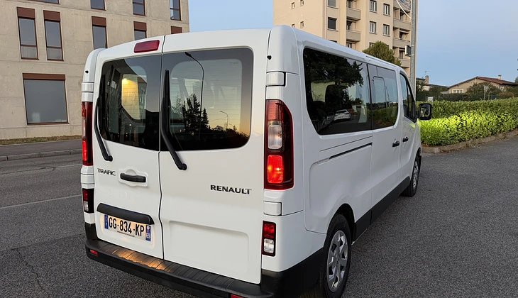 location-RENAULT-Lyon-roadstr