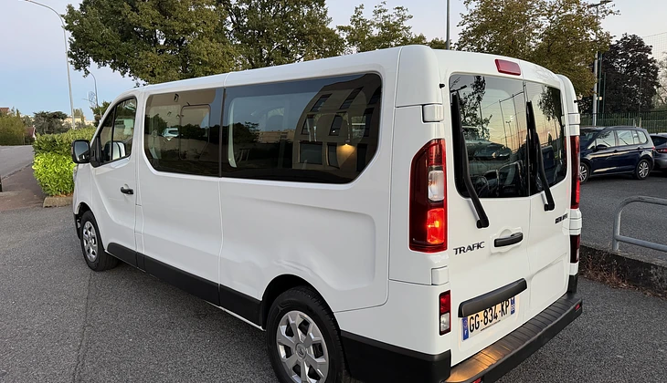 location-RENAULT-Lyon-roadstr
