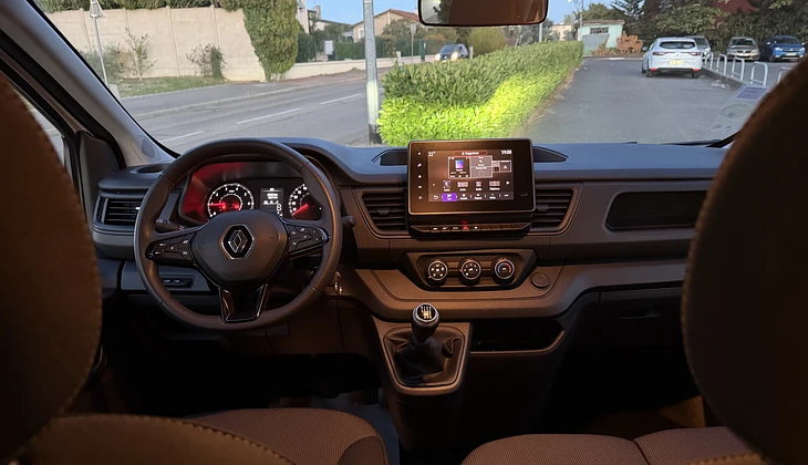location-RENAULT-Lyon-roadstr