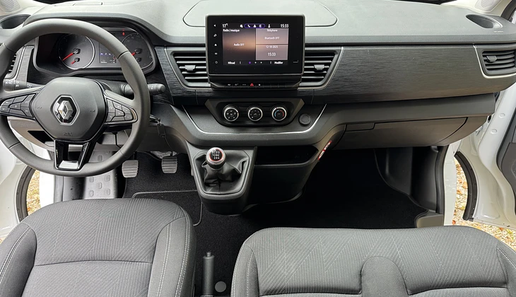location-RENAULT-Cherbourg-en-Cotentin-roadstr