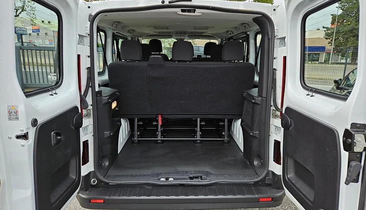 location-RENAULT-Cherbourg-en-Cotentin-roadstr