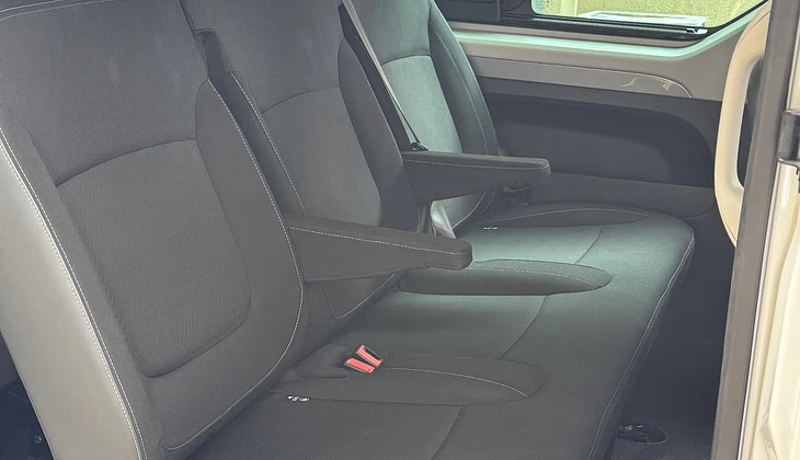 location-RENAULT-Cherbourg-en-Cotentin-roadstr