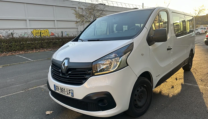 location-RENAULT-Tours-roadstr