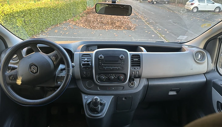 location-RENAULT-Tours-roadstr