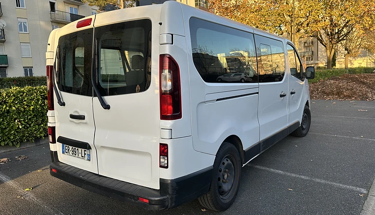 location-RENAULT-Tours-roadstr