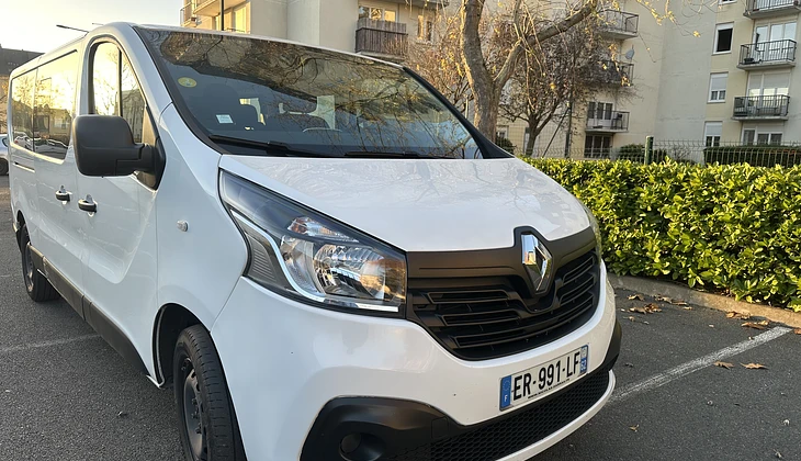 location-RENAULT-Tours-roadstr