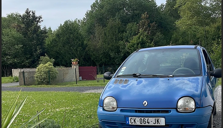 location-RENAULT-Saint-Jean-de-Luz-roadstr