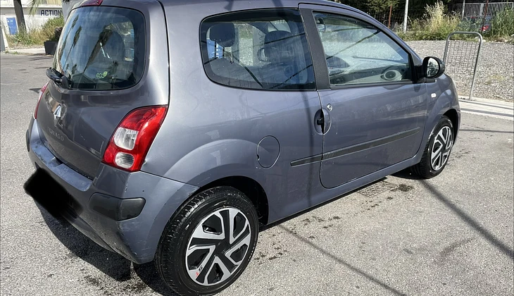 location-RENAULT-La Seyne-sur-Mer-roadstr