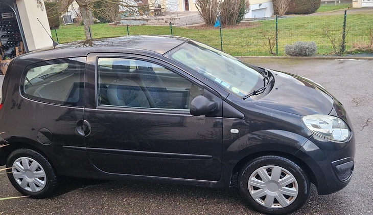 location-RENAULT-Le Thuit de l'Oison-roadstr