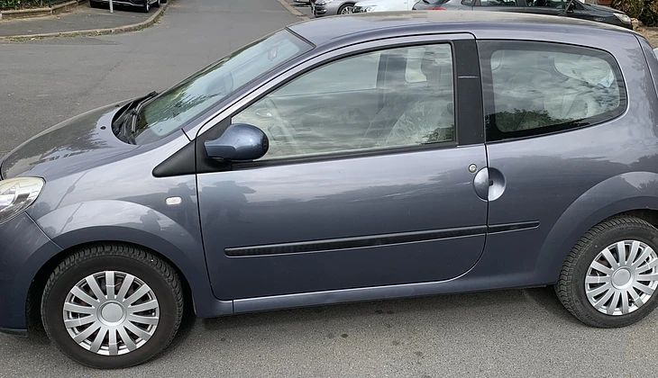 location-RENAULT-Paray-Vieille-Poste-roadstr