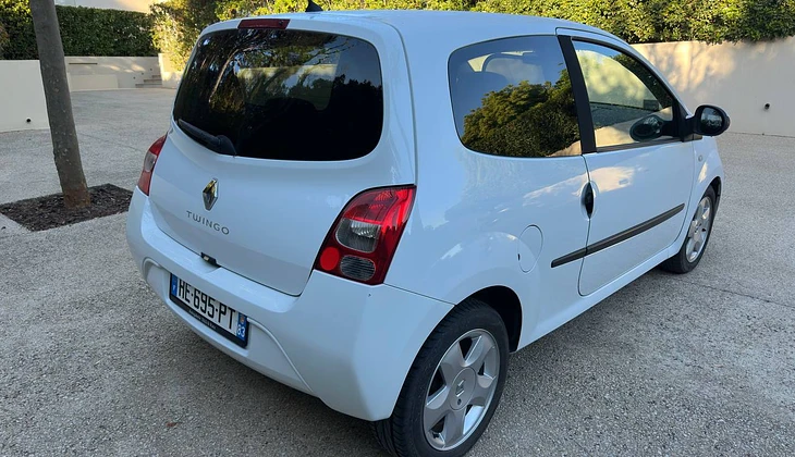 location-RENAULT-Cogolin-roadstr
