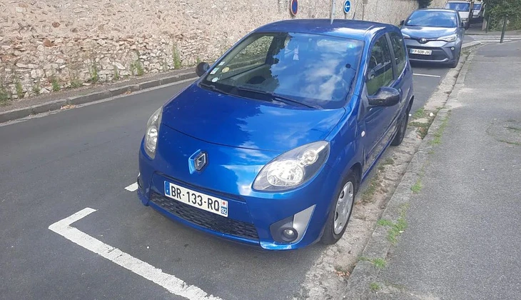 location-RENAULT-Roissy-en-Brie-roadstr