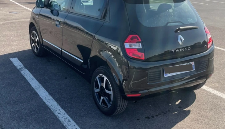 location-RENAULT-Paris-roadstr