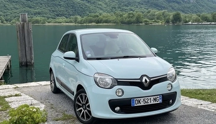 location-RENAULT-Meyzieu-roadstr