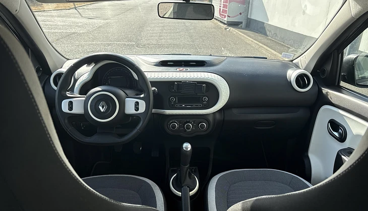 location-RENAULT-Avon-roadstr
