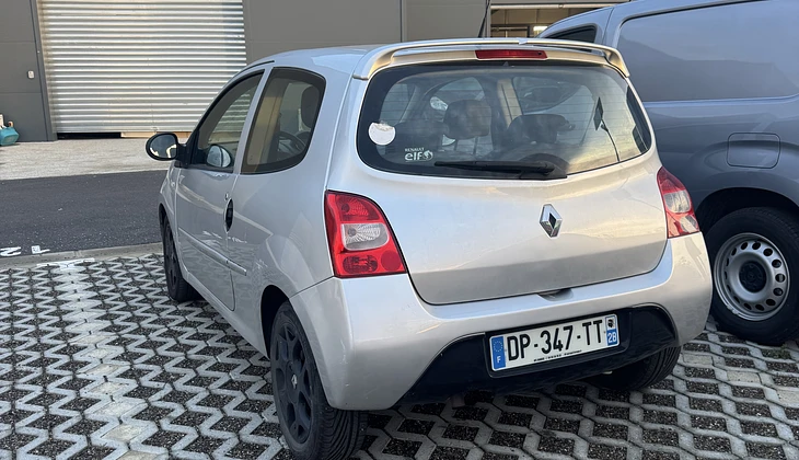 location-RENAULT-Biguglia-roadstr