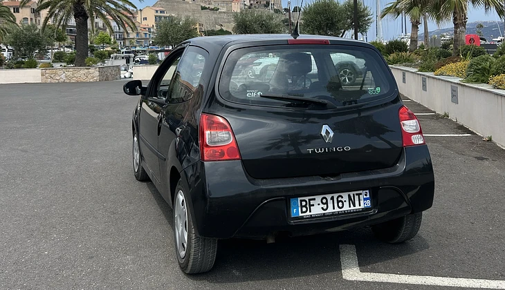 location-RENAULT-Calvi-roadstr