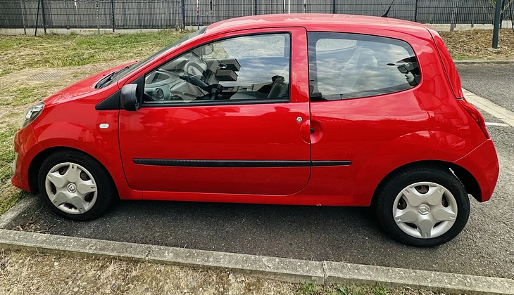 location-RENAULT-Muret-roadstr