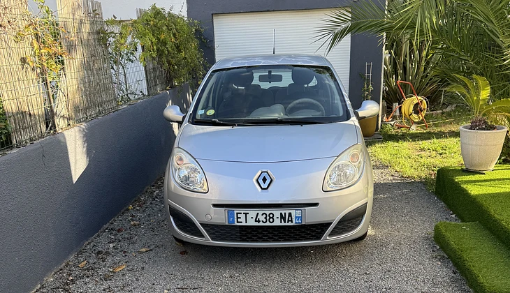 location-RENAULT-Nantes-roadstr