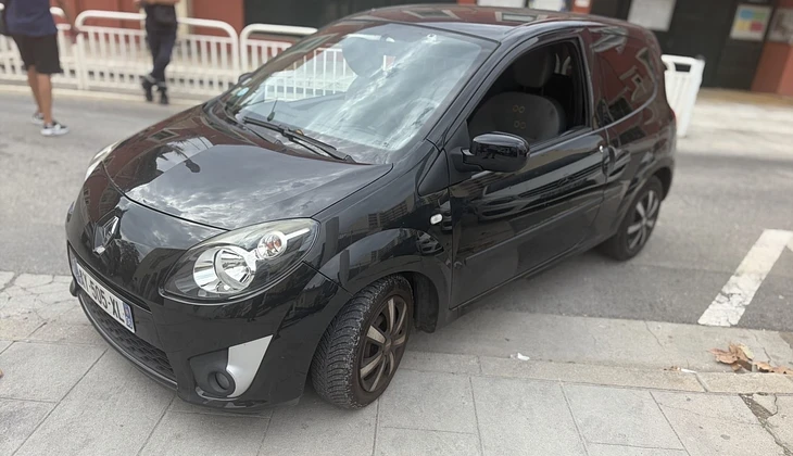 location-RENAULT-Nice-roadstr